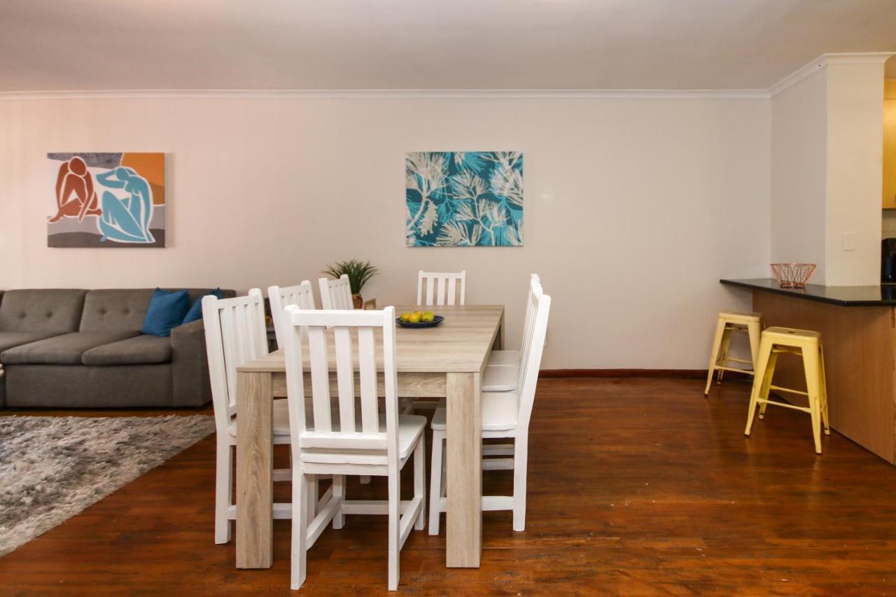Holiday Home In Sea Point, Fresnaye Kapstaden Exteriör bild