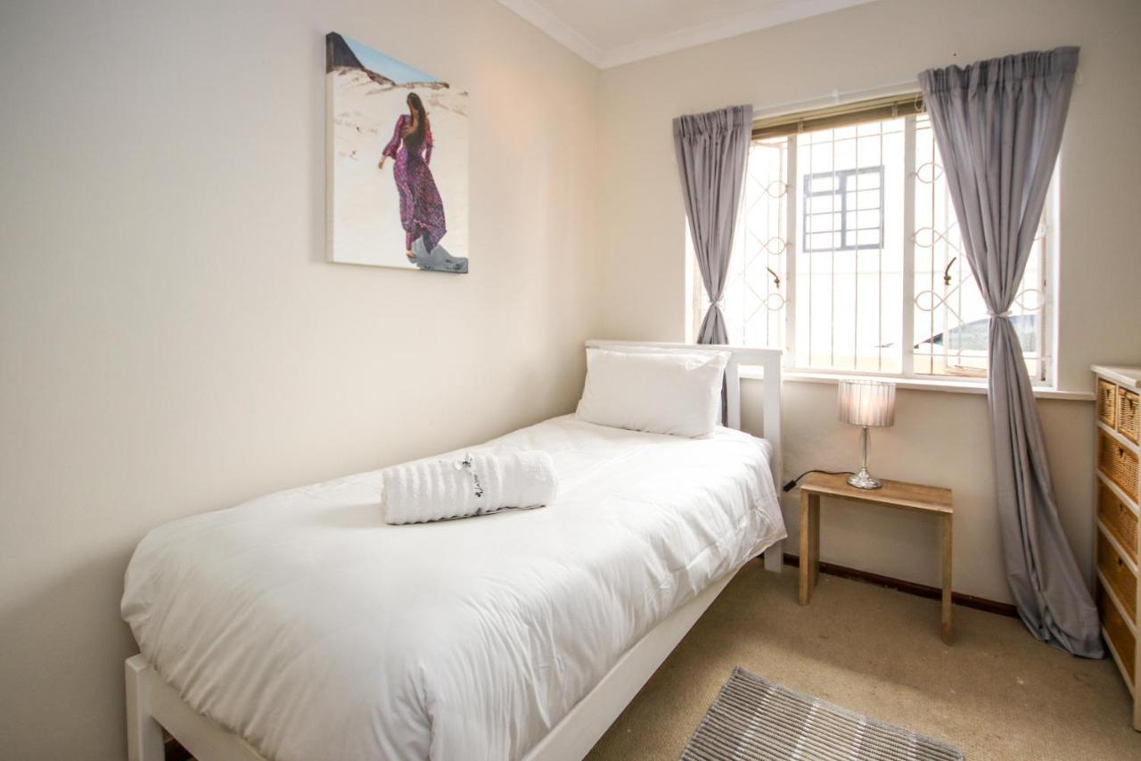 Holiday Home In Sea Point, Fresnaye Kapstaden Exteriör bild