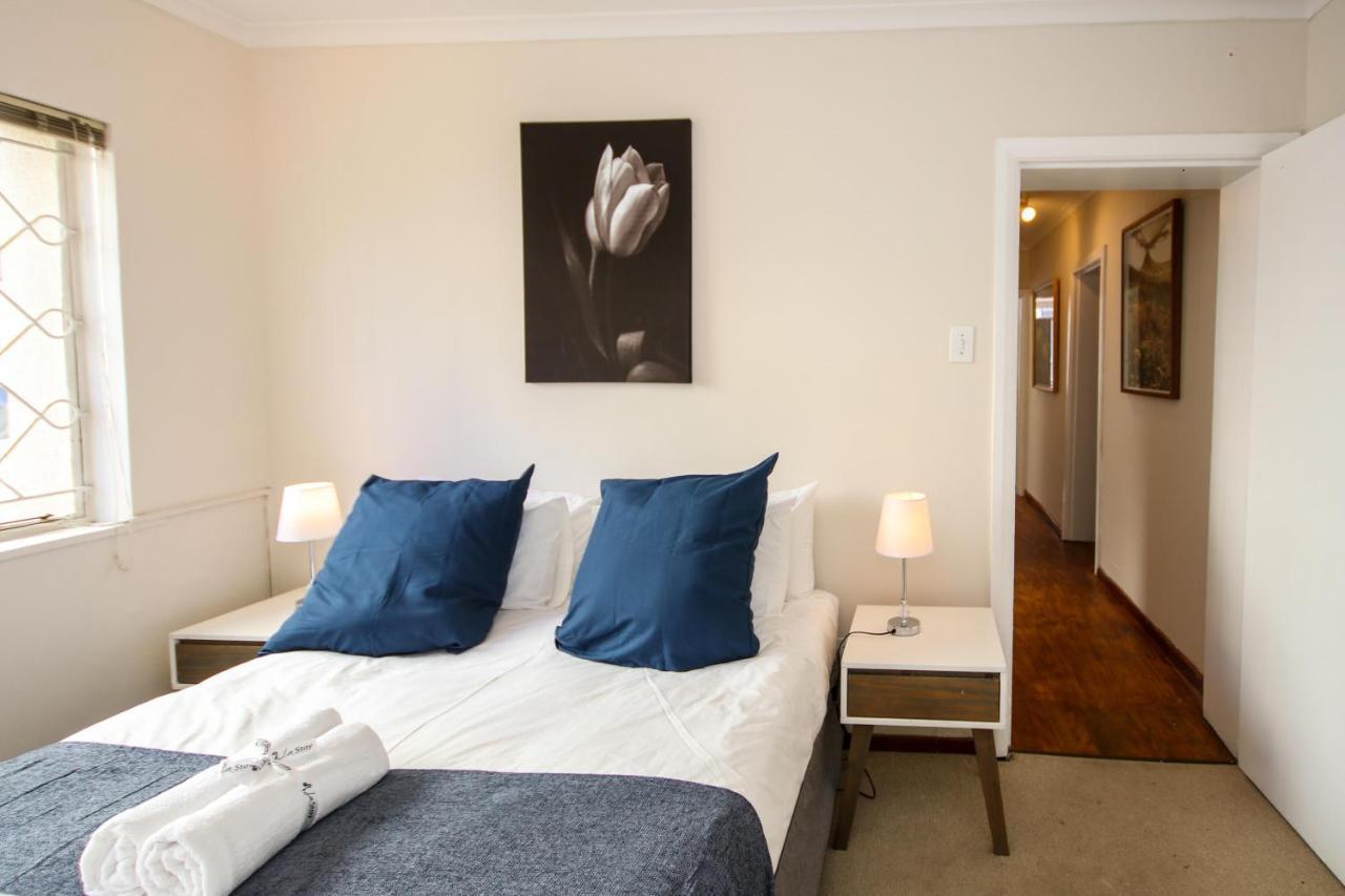 Holiday Home In Sea Point, Fresnaye Kapstaden Exteriör bild