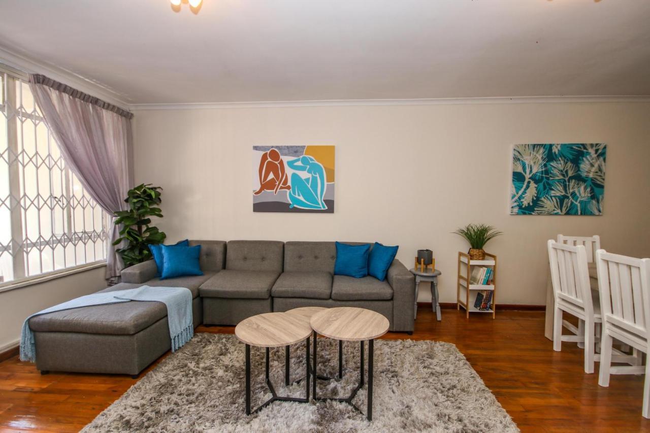 Holiday Home In Sea Point, Fresnaye Kapstaden Exteriör bild