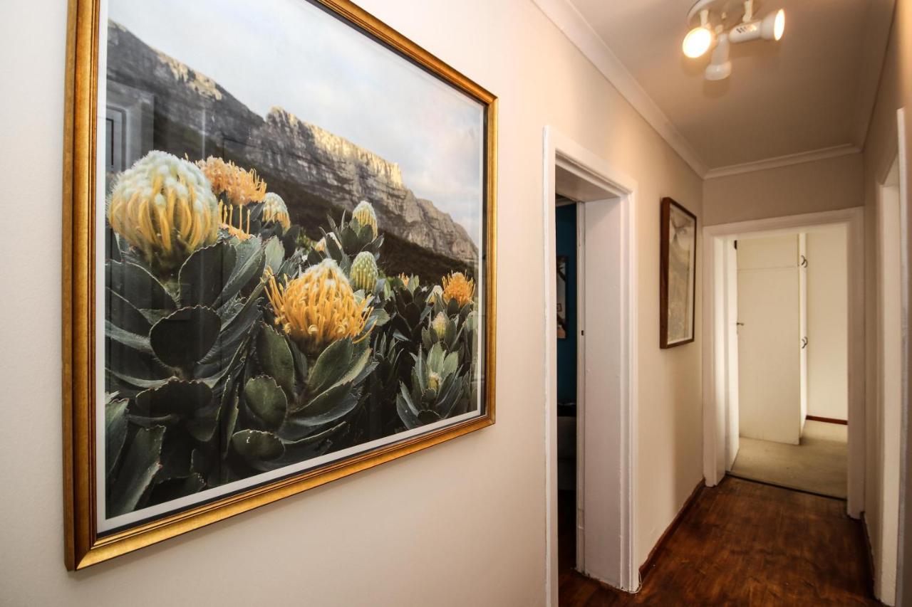 Holiday Home In Sea Point, Fresnaye Kapstaden Exteriör bild